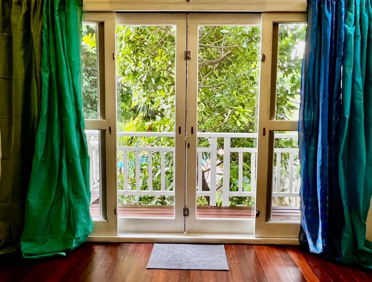 The Backyard 28 Villa Bangkok Exterior photo